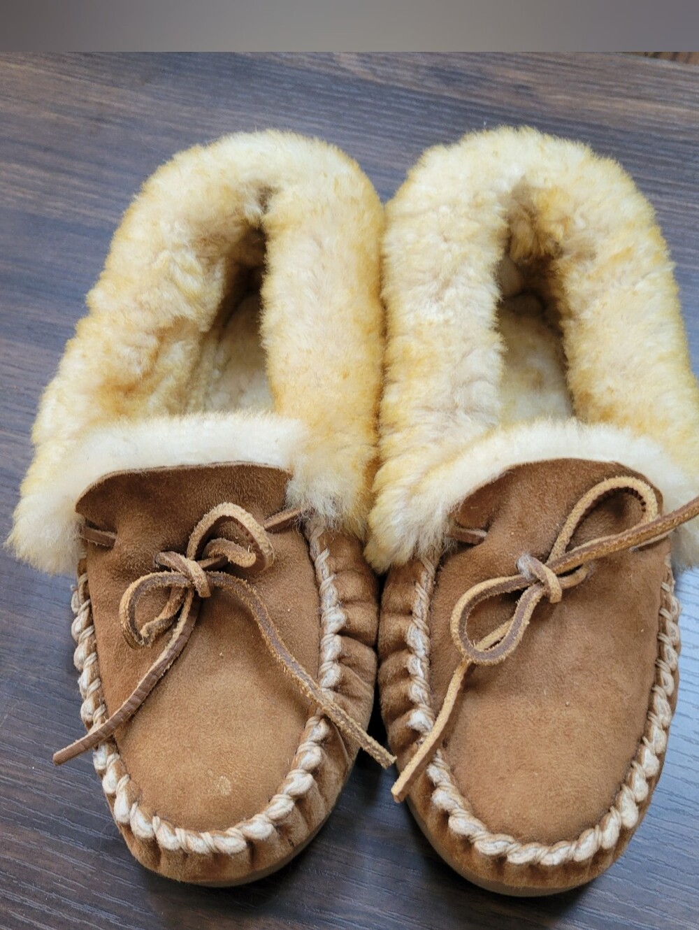 L.L. Bean Suede Shearling Mocassin Slippers Women Size 8 Comfort Outdoor Leisure